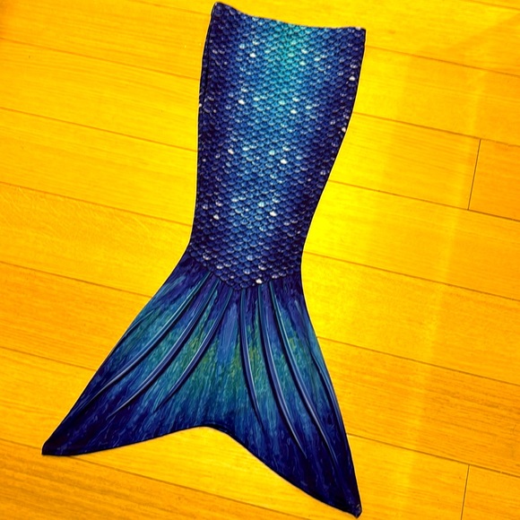 sun tails Other - Sun tails size 4-5